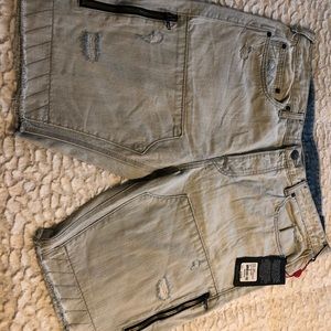TRUE RELIGION DENIM SHORTS SIZE 36